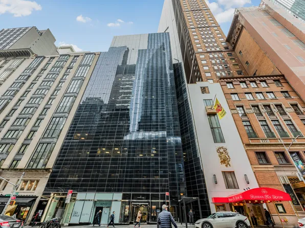 146 West 57th Street 52E image 34 of 35