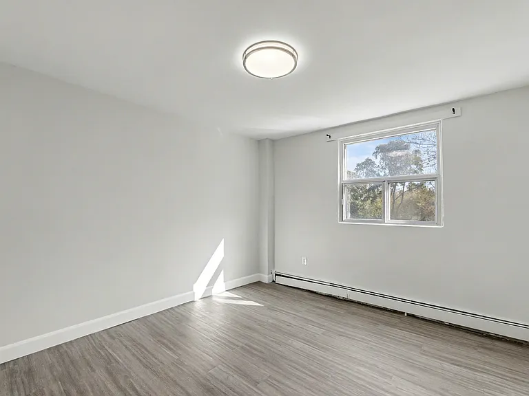 76 Mary St — Photo 19