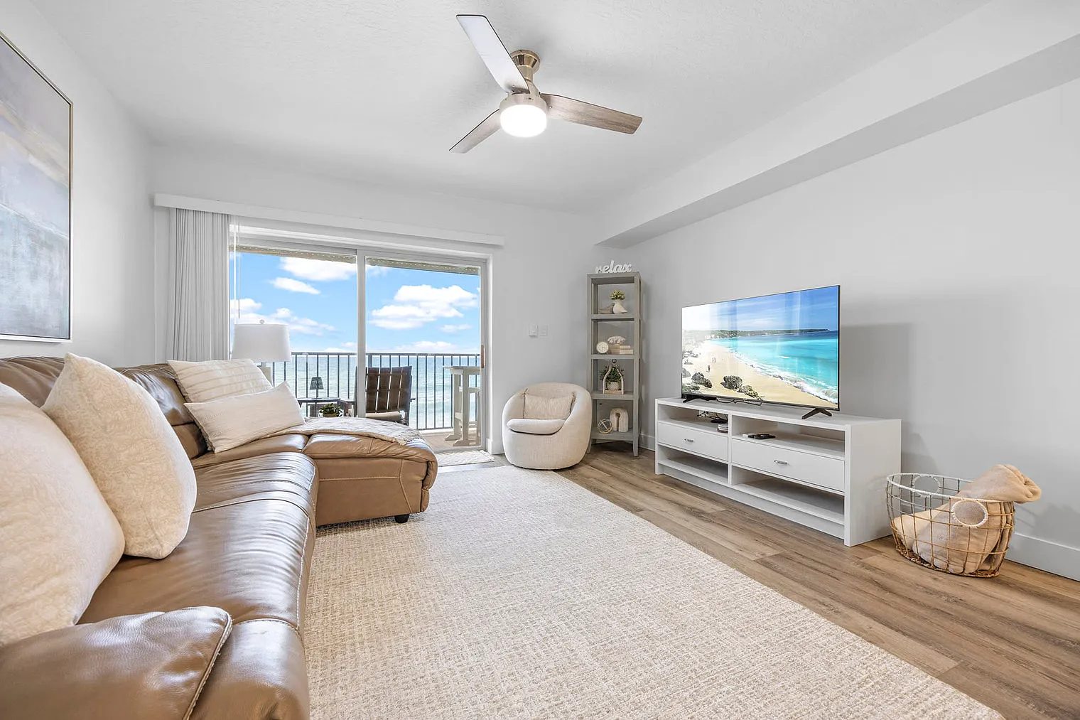 2 bed, 2.0 bath, 1194 sqft, $3,621 — Photo 3