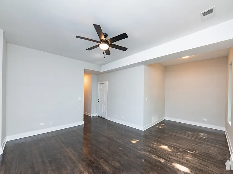 2658 W Cortez St #3 — Photo 2