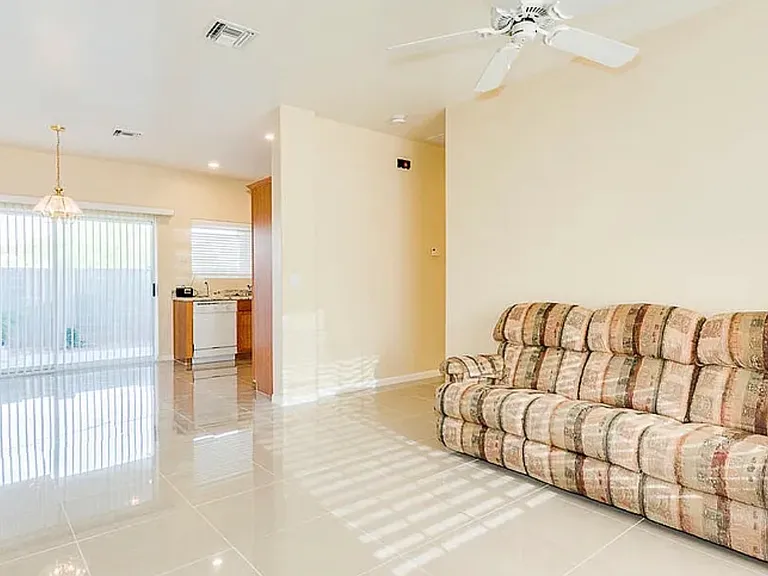 1546 N Mimosa Way — Photo 6