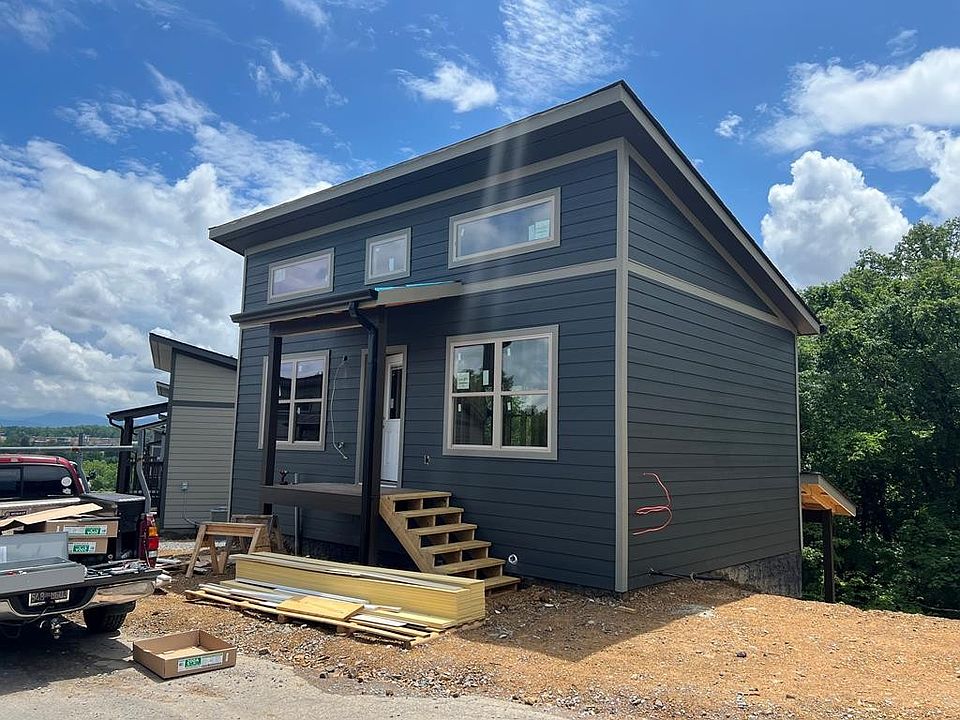 1st image of 1654 Veterans Blvd #35