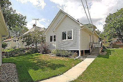 2nd image of 1854 Benson Ave
