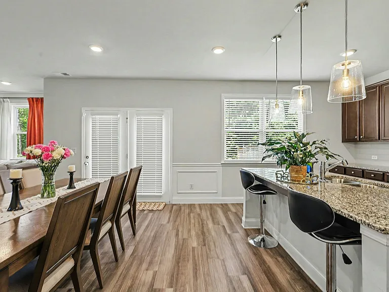 170 Glen Abbey Cir — Photo 16