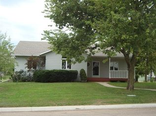 317 E Walnut St, Waterville, KS 66548