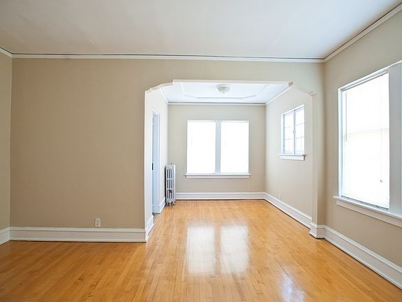 4th image of 1720 E Newton Ave APT 12