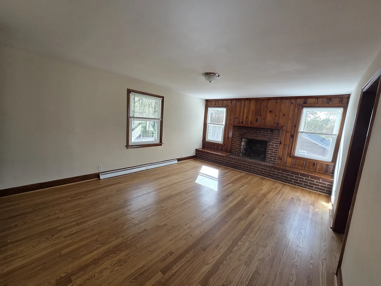 Oak Grove Dr, Madison Heights — Photo 4