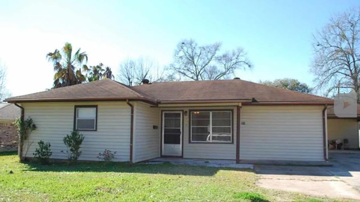 205 Redbud Street — Photo 1