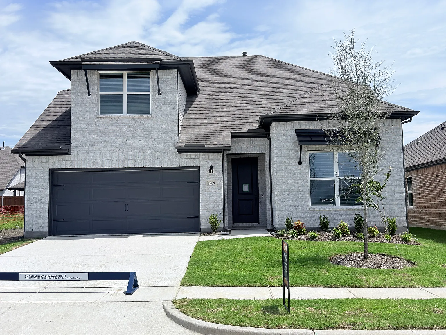 5 bed, 2761 sqft, $3,350 — Photo 1