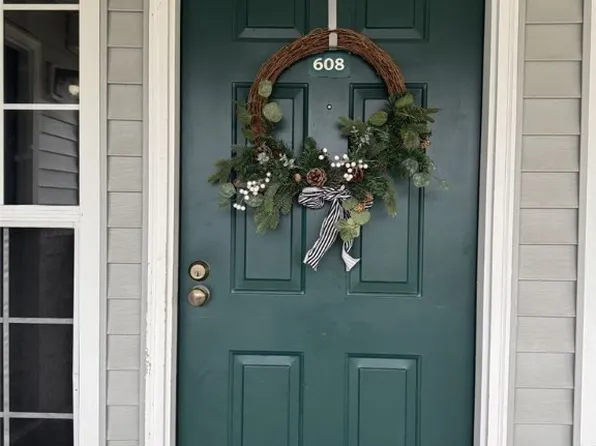 15 S Shafer St APT 608, Athens, OH 45701