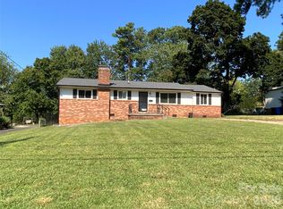 325 Glenwood Dr, Mooresville, NC 28115