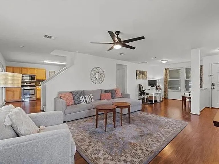 4515 Cottonwood St — Photo 9