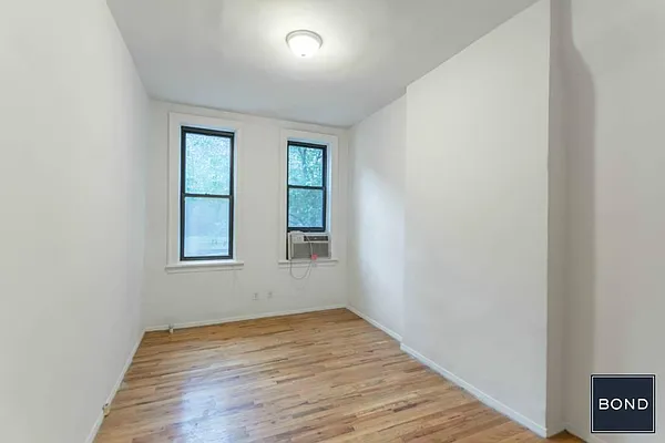 Rented by Bond New York | media 5