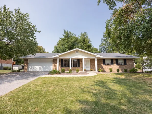 18 Sandwedge Dr, Belleville, IL 62220