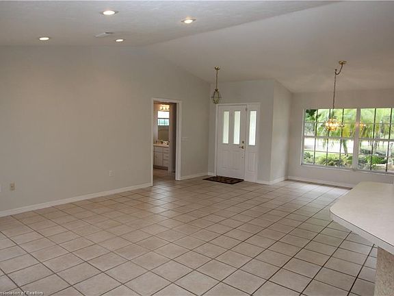 4th image of 1170 Lake Lotela Dr