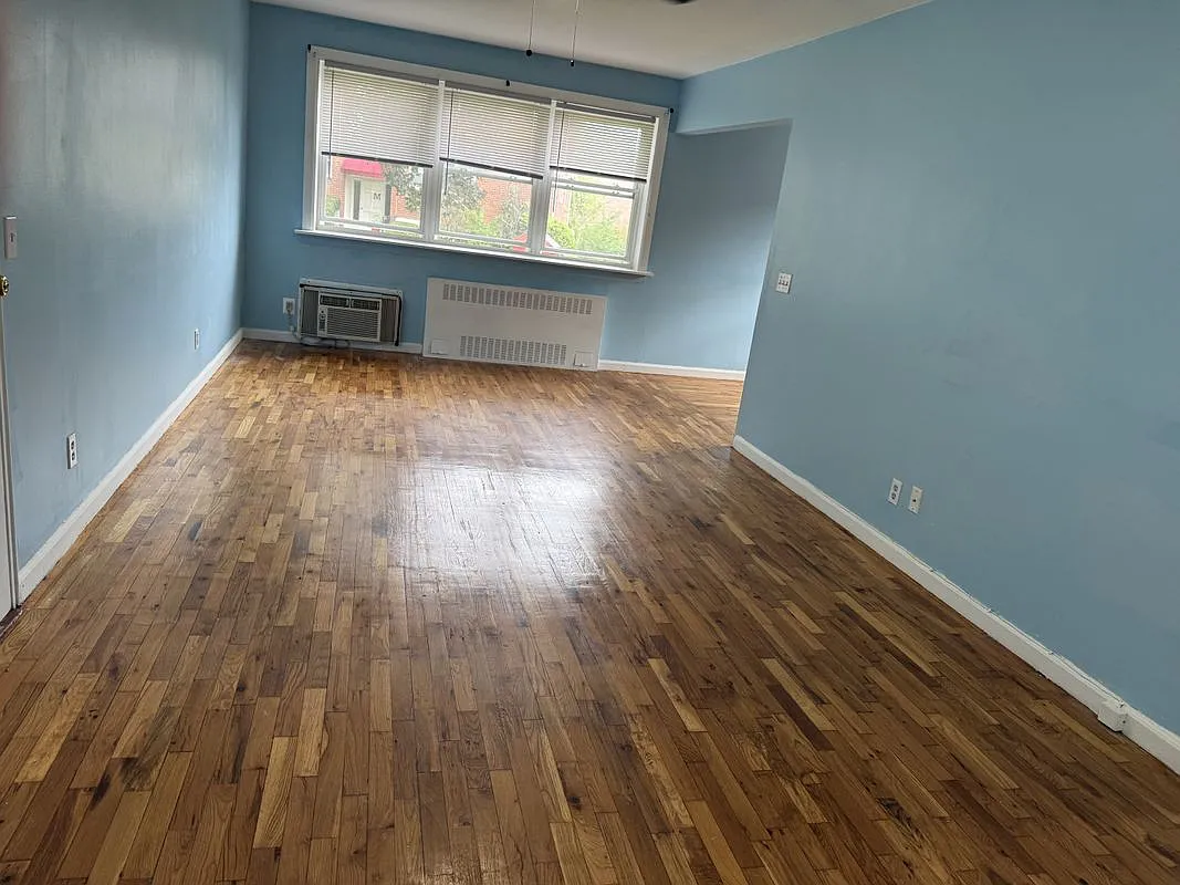 2 bed, 1.0 bath, 850 sqft, $2,400 — Photo 3