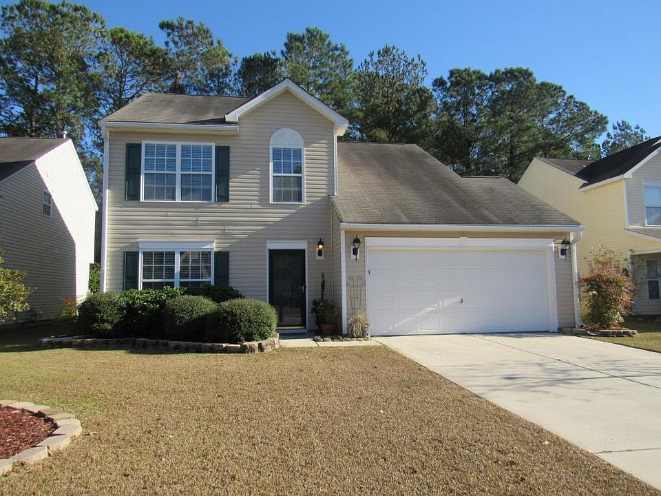 Stately Two Story on Manicured Lot!