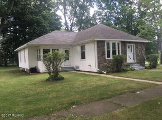 339 Sutherland Ave, Watervliet, MI 49098