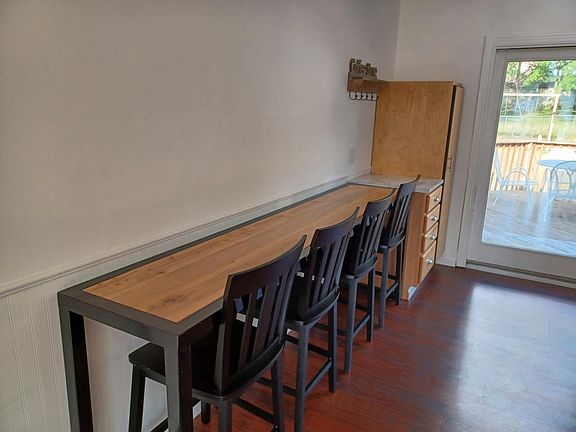 5th image of 397 Grand Rapids St