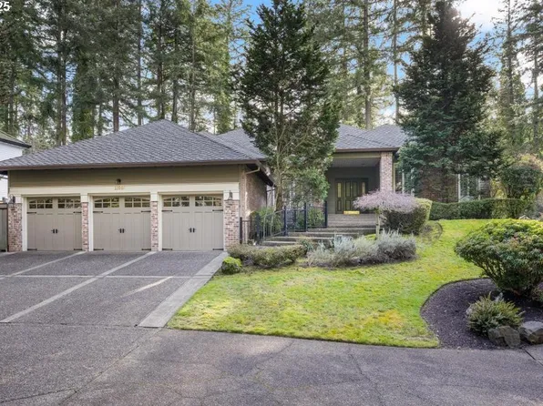 1100 Schukart Ln, Lake Oswego, OR 97034