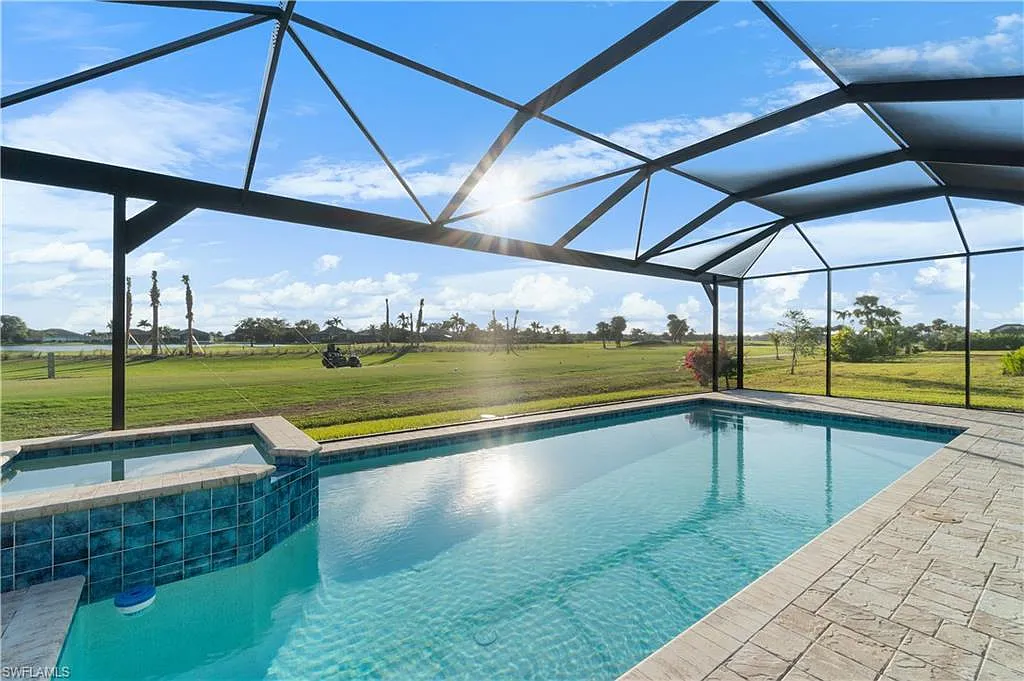 3 bed, 5.0 bath, 2587 sqft, $4,000 — Photo 1
