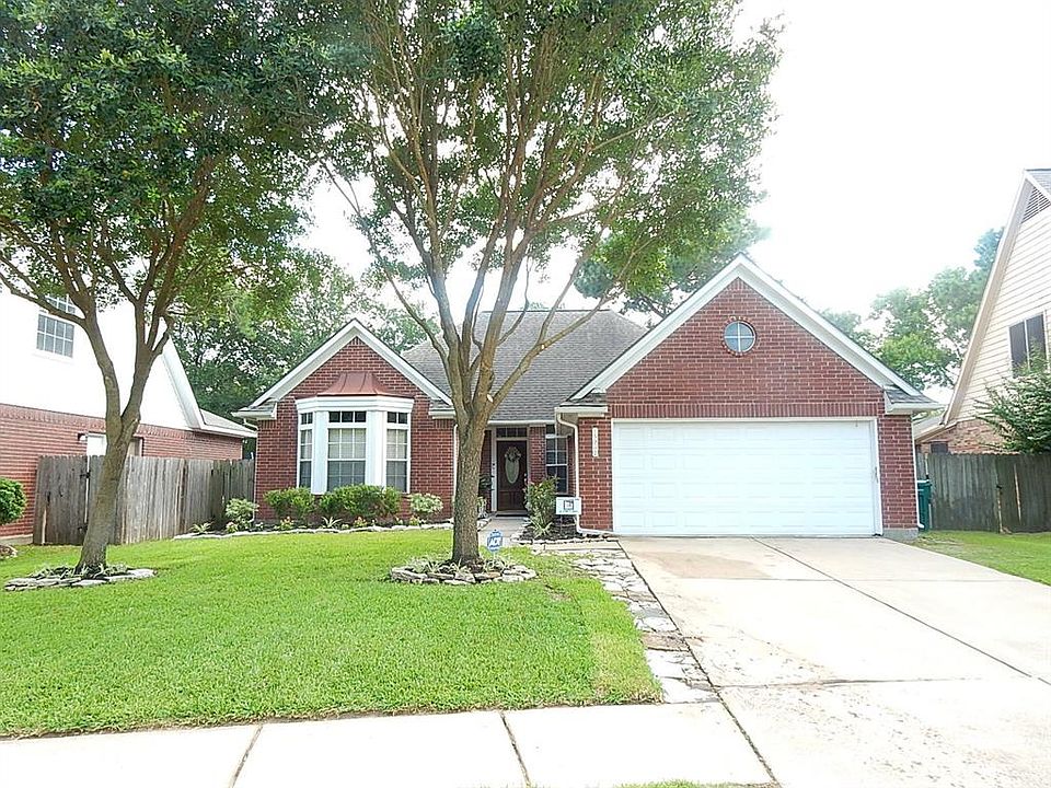 1st image of 15207 Maple Meadows Dr