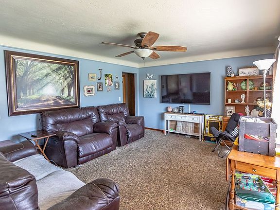 4th image of 30009 Truman Ave