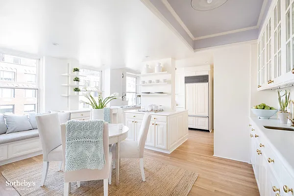 Sold by Sotheby's International Realty | media 4