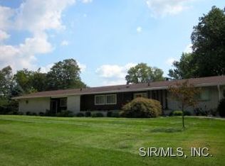 3801 Tanbark Dr, Swansea, IL