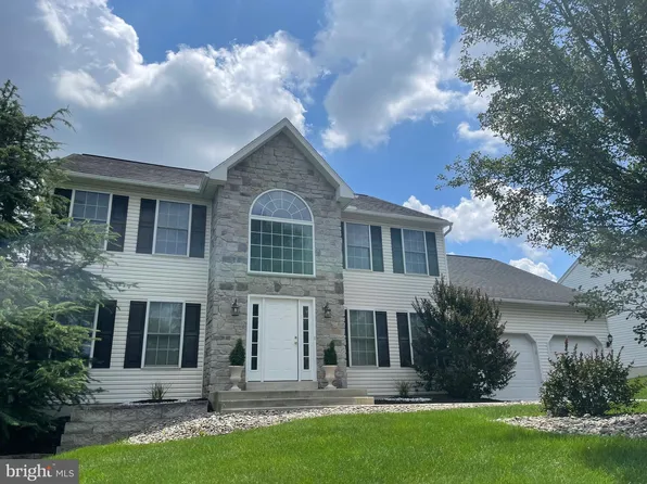 35 Nancy Cir, Reading, PA 19606