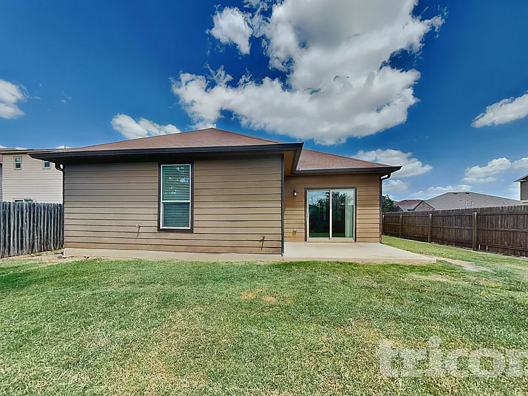 8303 Pioneer Fld — Photo 18
