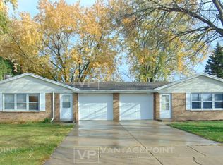 609 Somerset Dr, Green Bay, WI 54301