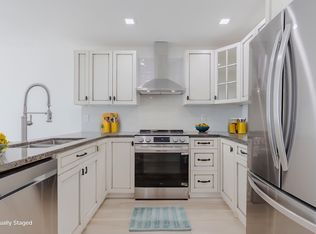 22356 McIntosh Ave #209, Maple Ridge, BC V2X3C1