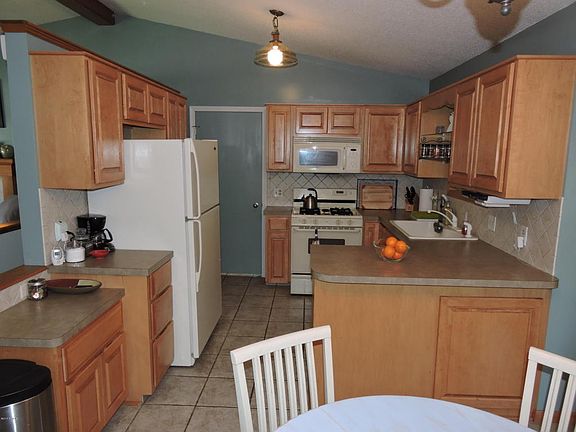 2nd image of 4540 Blackfoot Dr SW