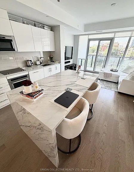 330 Richmond St W #609 — Photo 44