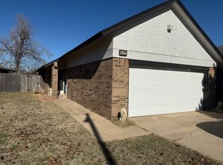 6007 Gaelic Glen Dr, Oklahoma City, OK 73142