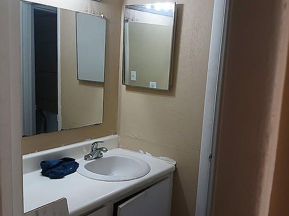 3rd image of 6697 Baynes Hill Cir