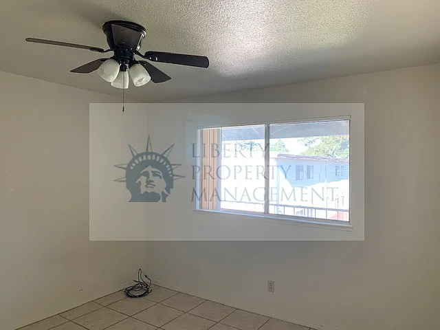 708 N Church St #5 — Photo 9