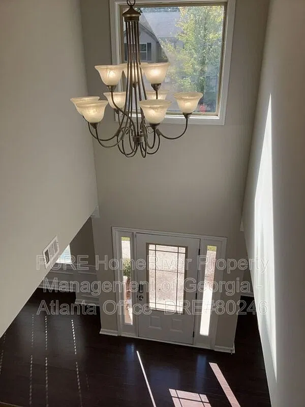 5 bed, 3.0 bath, 2974 sqft, $2,599 — Photo 4