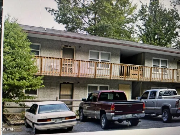202 Spring Valley Rd, Pigeon Forge, TN 37863