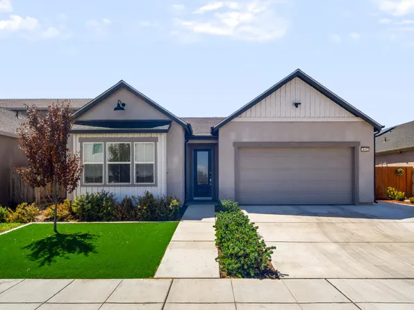 2642 Highland Ave, Clovis, CA 93619
