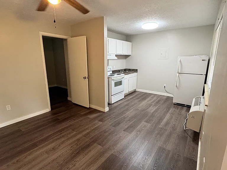 128 S 3rd St #22 — Photo 3