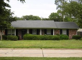 1761 Holly Ln, Greenville, MS 38701