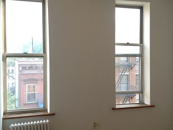 5th image of 190 E 2nd St APT 28
