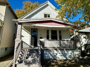 2441 S 6th St, Milwaukee, WI 53215
