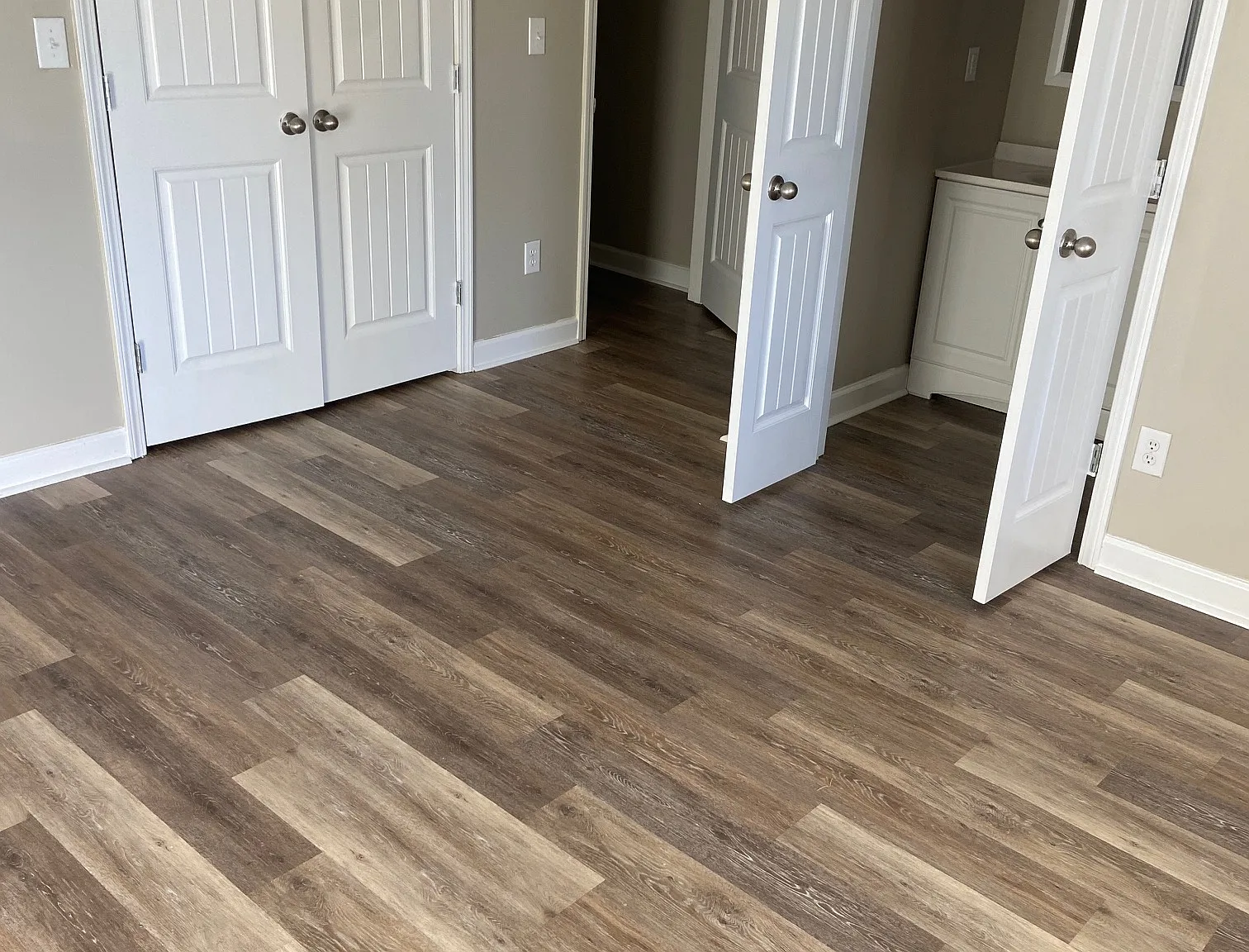 2 bed, 1040 sqft, $1,350 — Photo 4