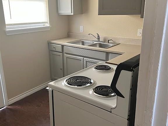 3rd image of 4623 Brinkley St APT 4