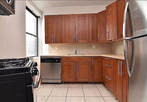 5th image of 545 Edgecombe Ave APT 6f
