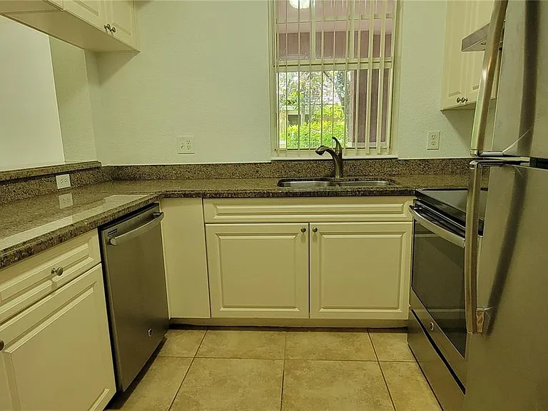 6902 W Sample Rd #6902 — Photo 22