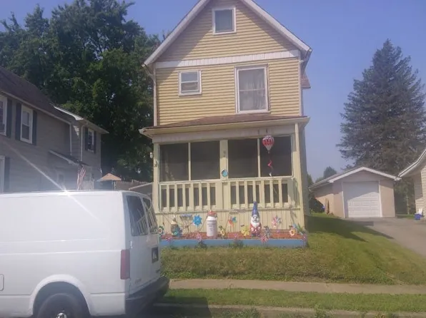 10 S 9th St, Sharpsville, PA 16150